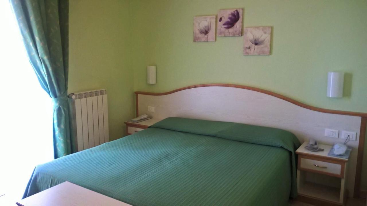 Hotel Moresco Andora ภายนอก รูปภาพ