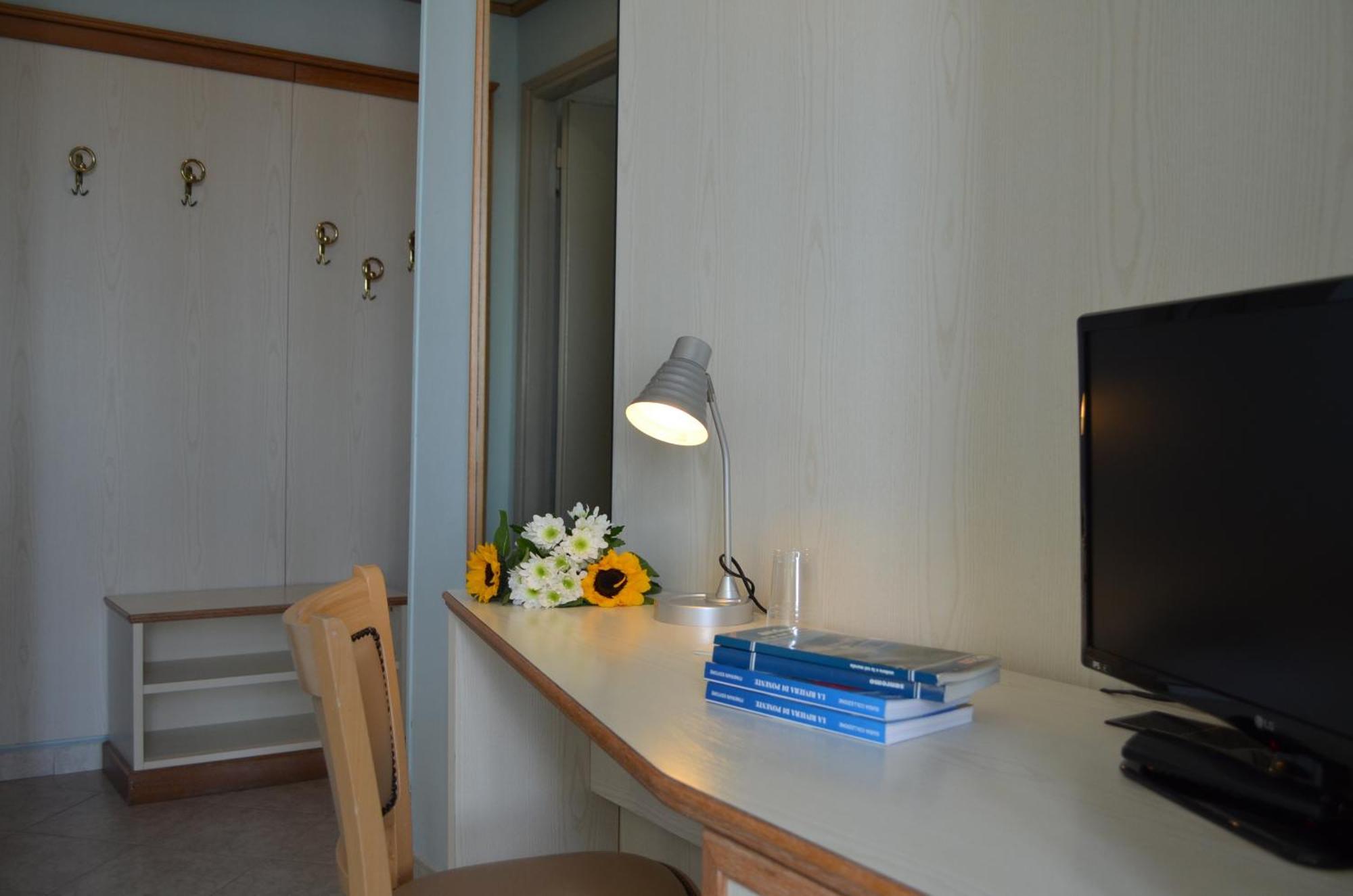 Hotel Moresco Andora ภายนอก รูปภาพ